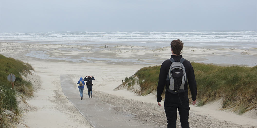 mindfull wandelen op het strand
